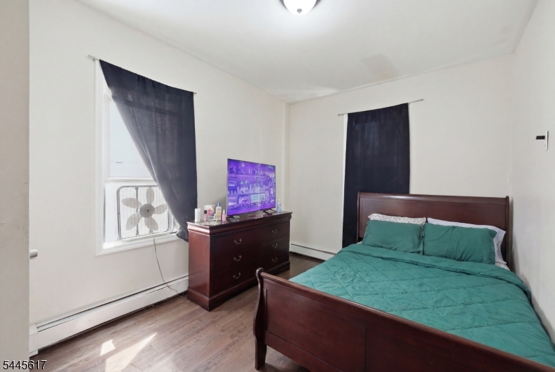 191 21st St Property Photo 20