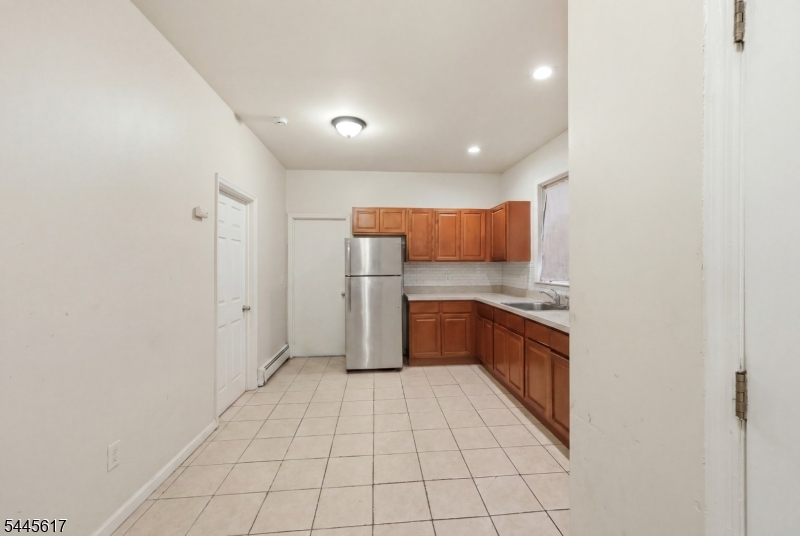191 21st St Property Photo 22