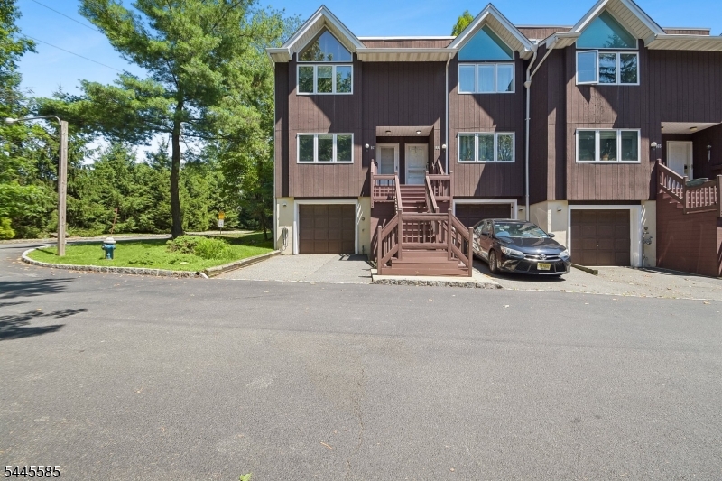 167 Marion Dr Property Photo 1
