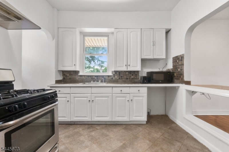 334 Brook Ave Property Photo 15