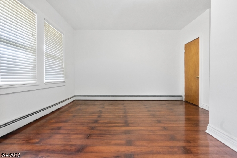 334 Brook Ave Property Photo 17