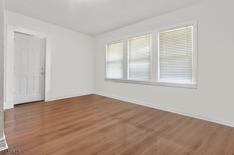 334 Brook Ave Property Photo 19