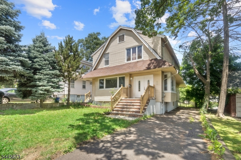 334 Brook Ave Property Photo 30