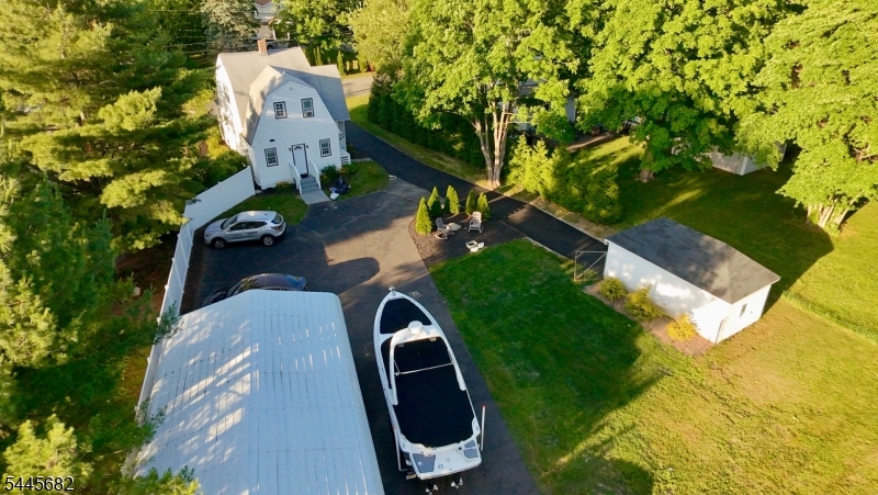 85 Kinnelon Rd Property Photo 2