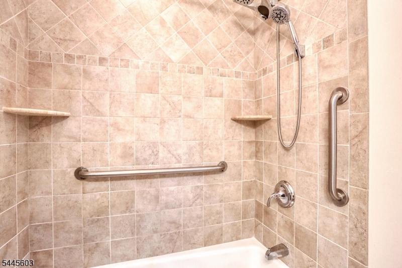 41 Martin Ave Property Photo 19