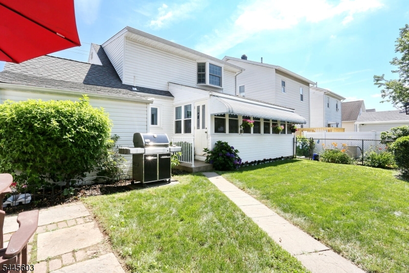 41 Martin Ave Property Photo 28
