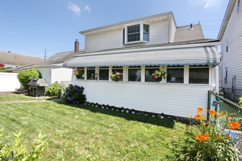 41 Martin Ave Property Photo 30