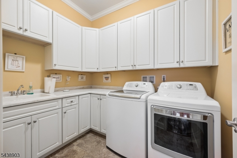 10 Johns Drive Property Photo 14