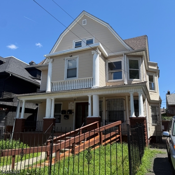 61 Mapes Ave Property Photo 1