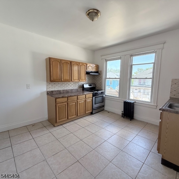 61 Mapes Ave Property Photo 4