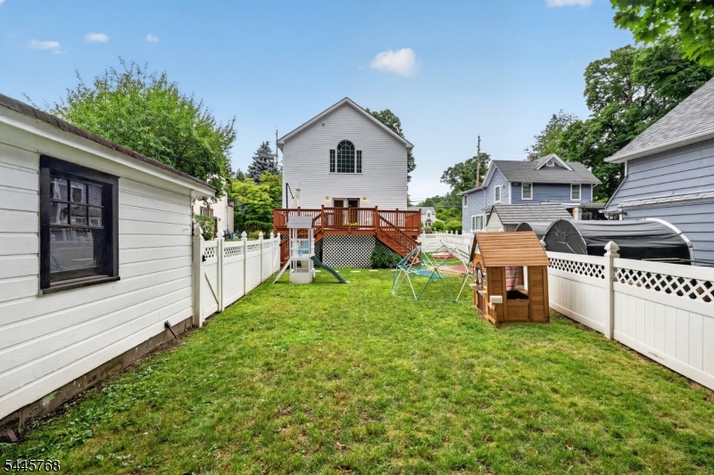 453 S Maple Ave Property Photo 47