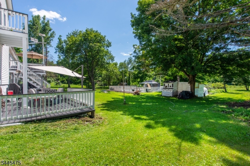 19 Little Rd Property Photo 15
