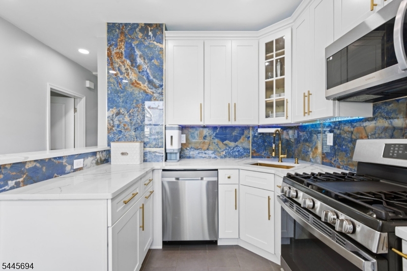 98 Bergen Ave 1 Property Photo 1