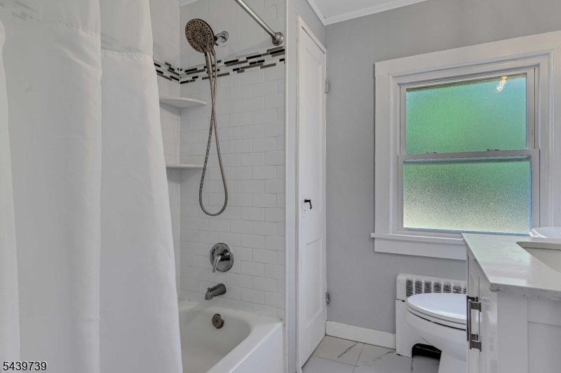 4 Lakeview Ave Property Photo 17