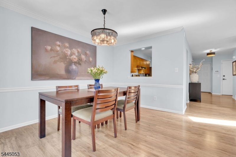 66 Bond St Property Photo 13