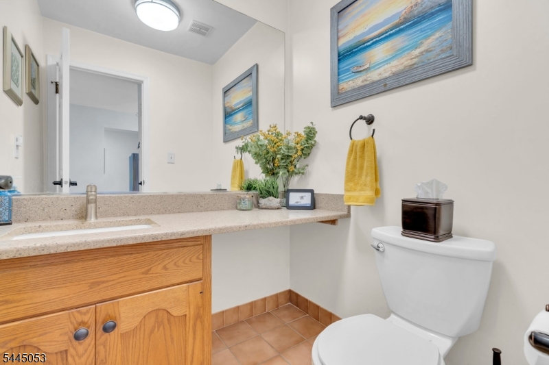 66 Bond St Property Photo 19
