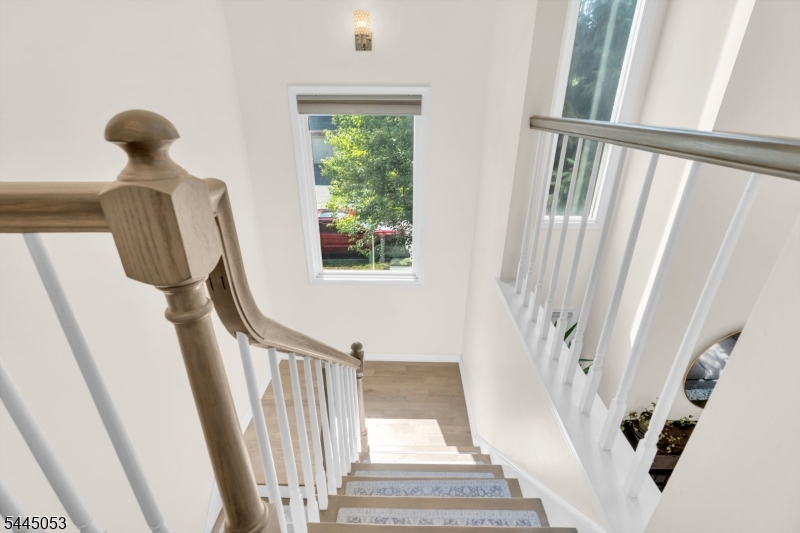 66 Bond St Property Photo 24