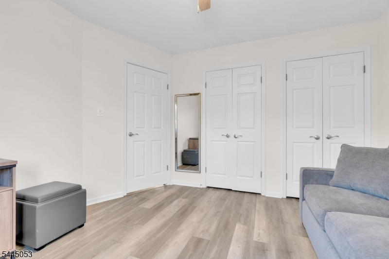 66 Bond St Property Photo 30