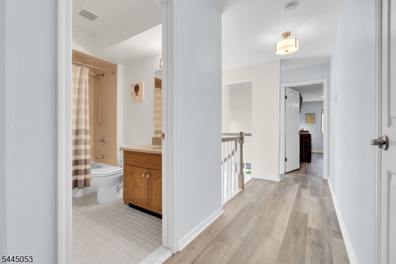 66 Bond St Property Photo 37