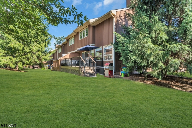 66 Bond St Property Photo 46
