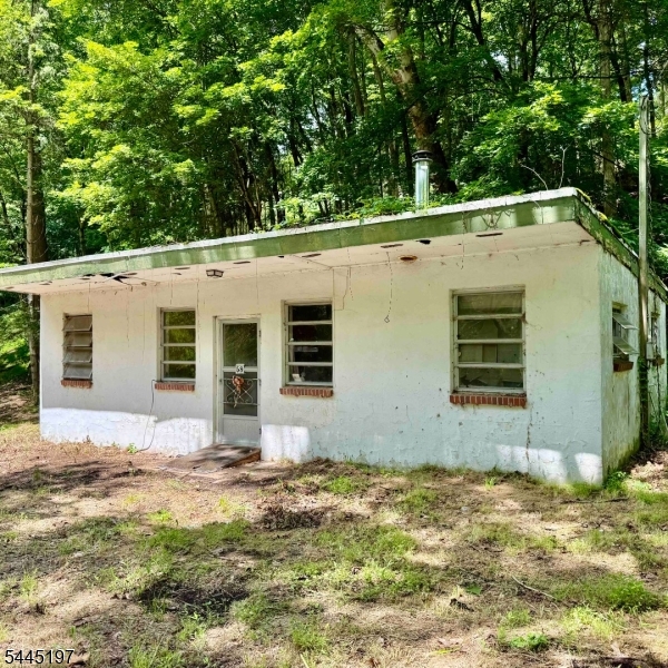 58 Hollow Rd Property Photo 3