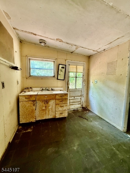 58 Hollow Rd Property Photo 5