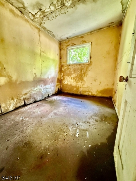58 Hollow Rd Property Photo 9