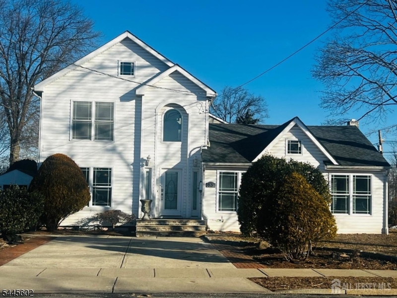 63 Jefferson Blvd Property Photo 1