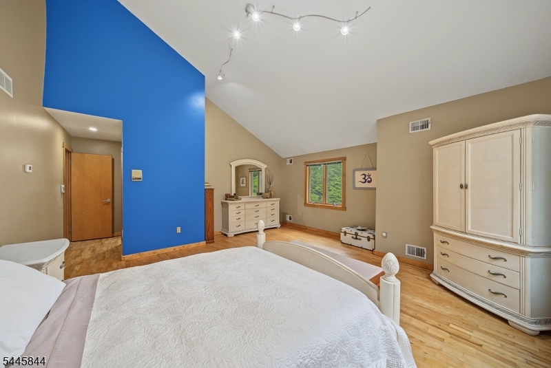 4 Skytop Drive Property Photo 32