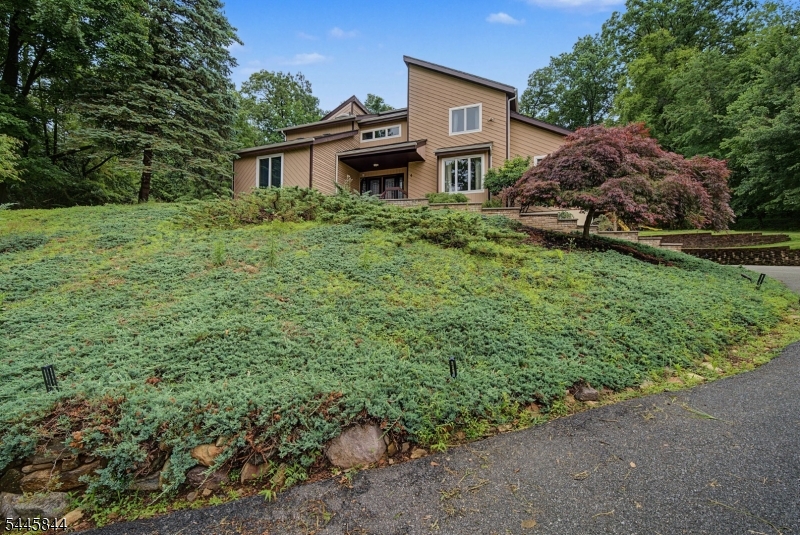 4 Skytop Drive Property Photo 49