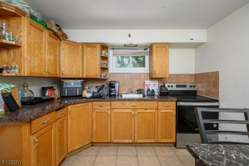 1 Lewis St Property Photo 28