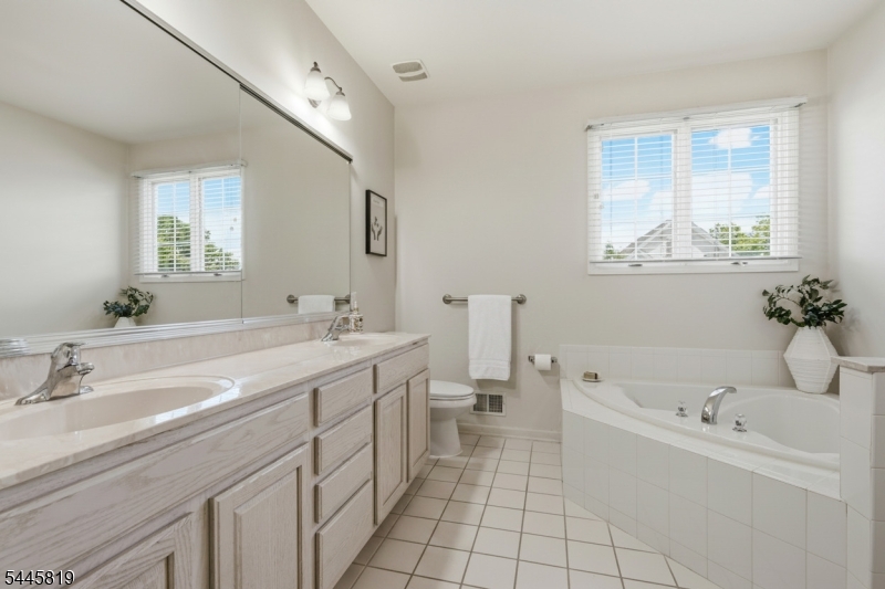 6 Delaware Crossing Property Photo 21