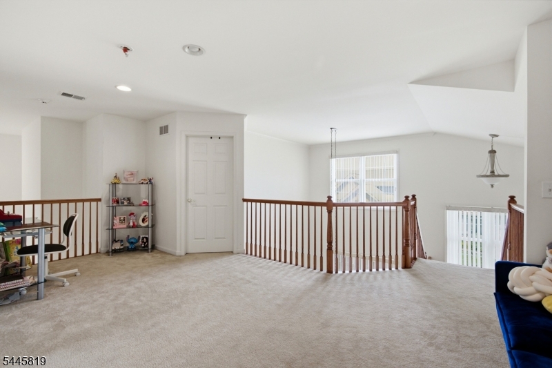 6 Delaware Crossing Property Photo 23