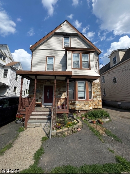 38 Lincoln Pl Property Photo 1