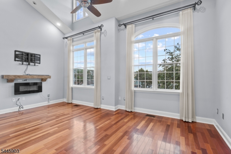 169 Price Ct Property Photo 5