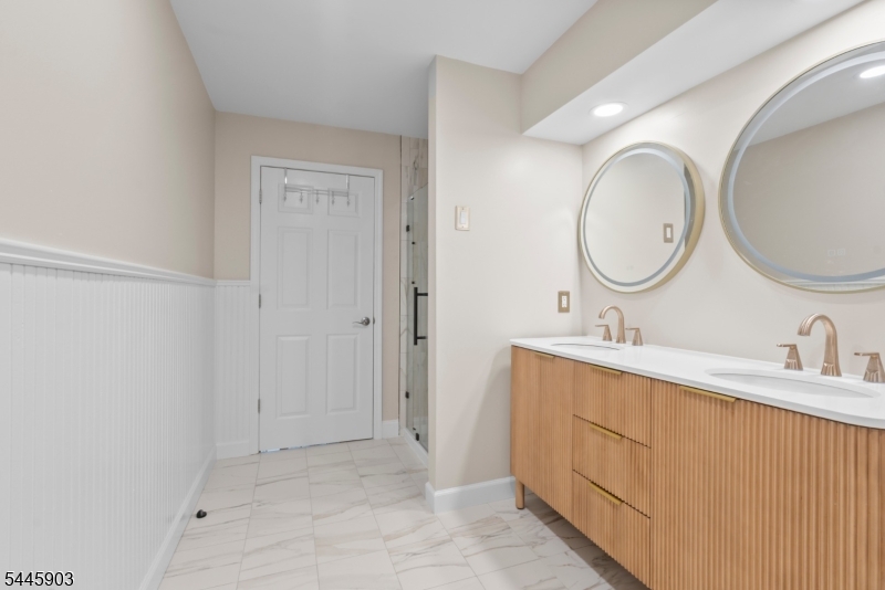 169 Price Ct Property Photo 17