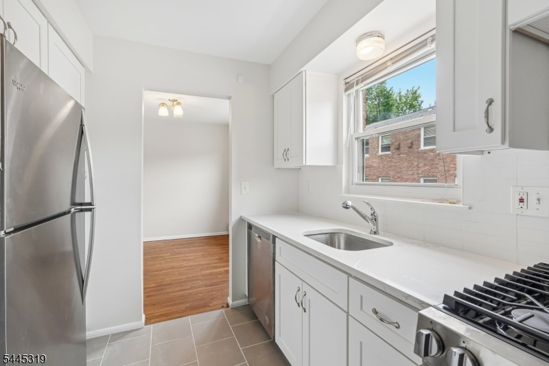 79 Roseland Ave 73 Property Photo 10