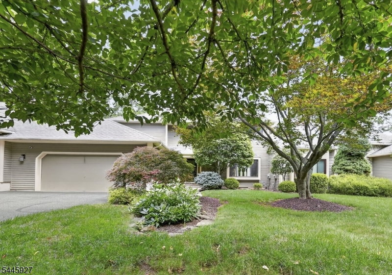39 Hunters Circle Property Photo 1