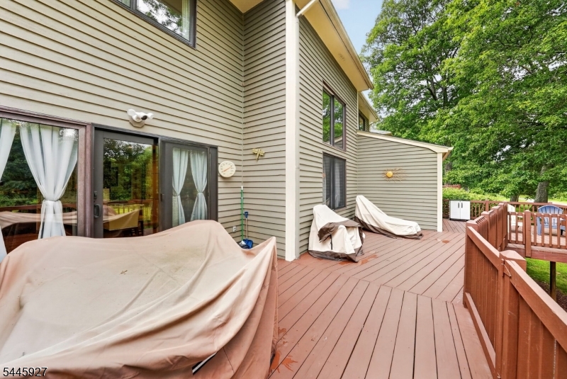 39 Hunters Circle Property Photo 35