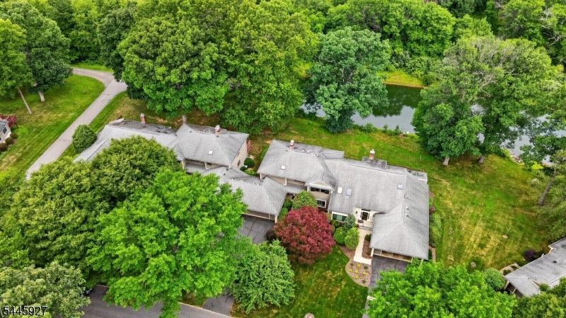 39 Hunters Circle Property Photo 41