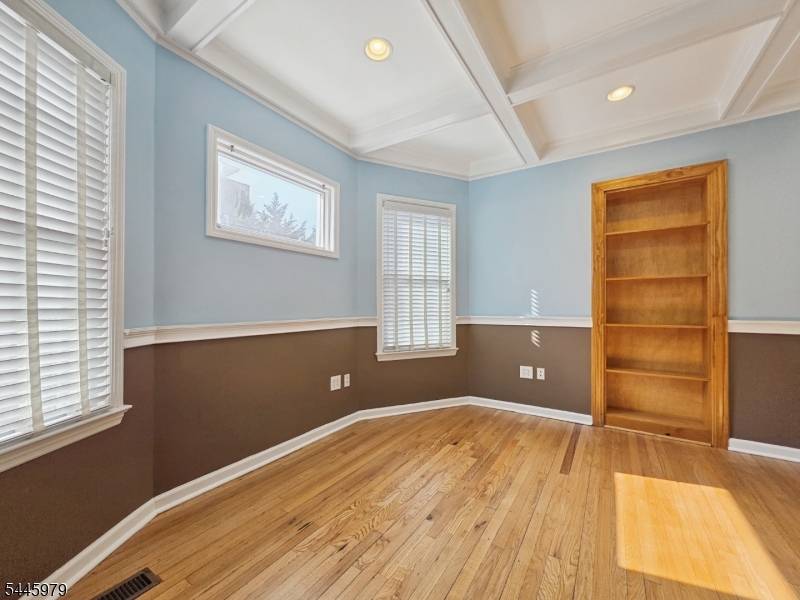 335 Union Ave Property Photo 15