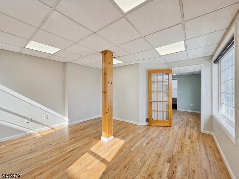 335 Union Ave Property Photo 20