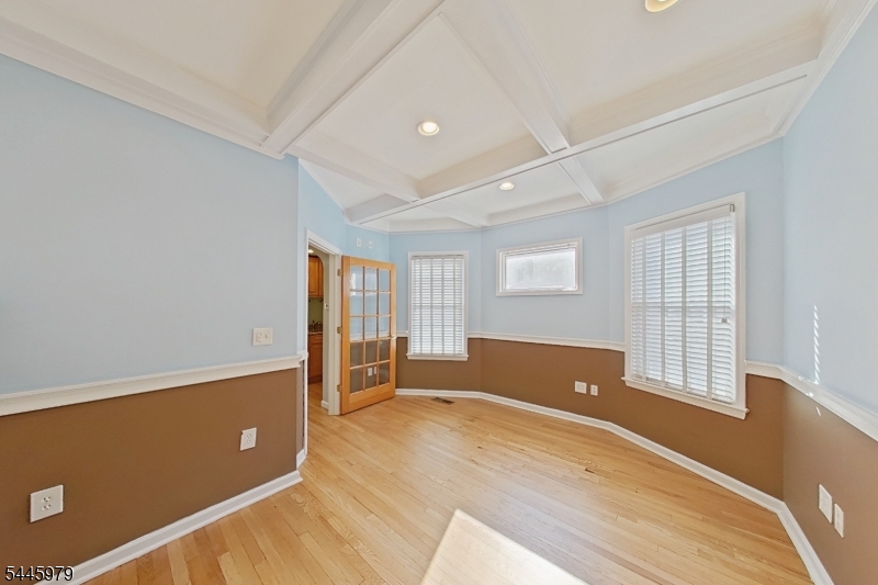 335 Union Ave Property Photo 30