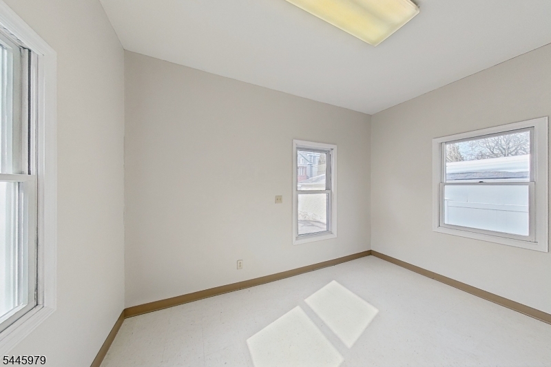335 Union Ave Property Photo 36
