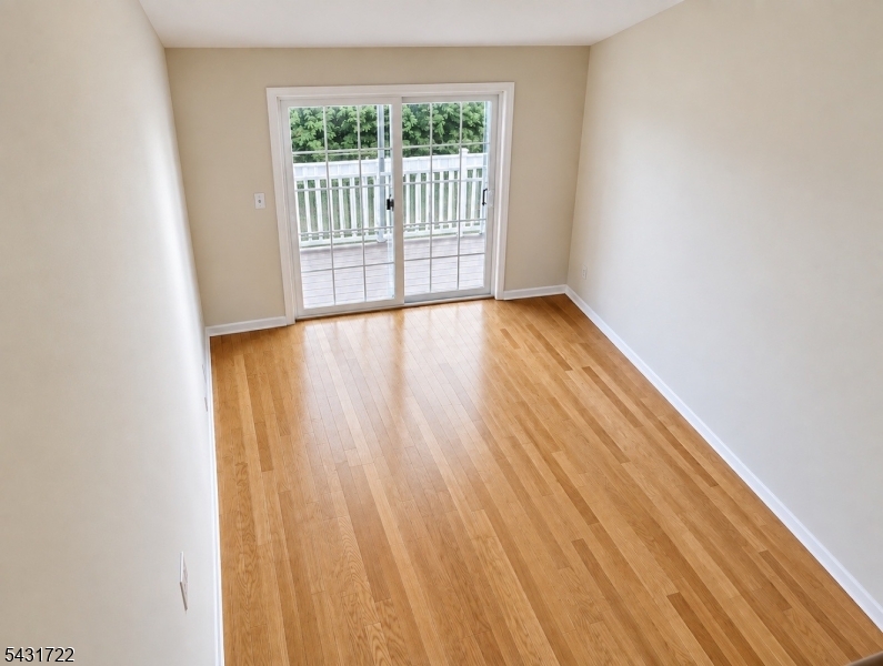 362 Cambridge Dr Property Photo 5