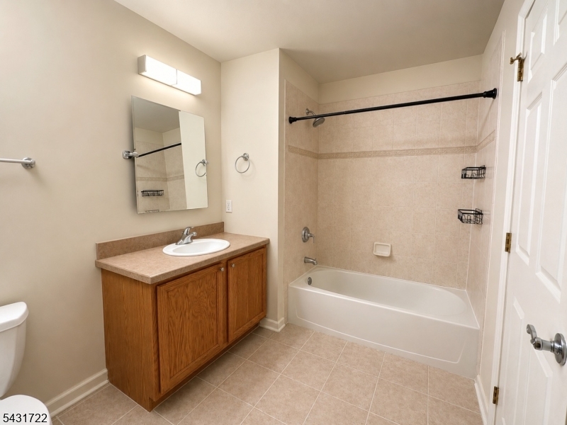 362 Cambridge Dr Property Photo 9