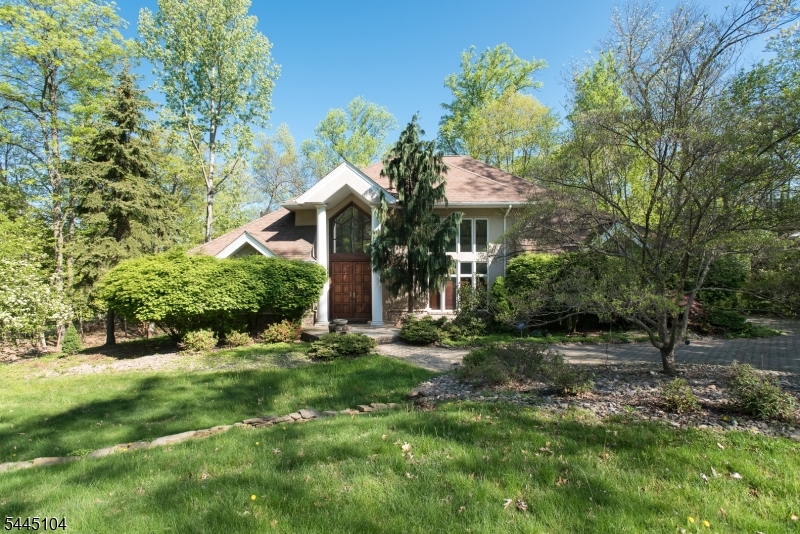 203 Rock Road W Property Photo 1