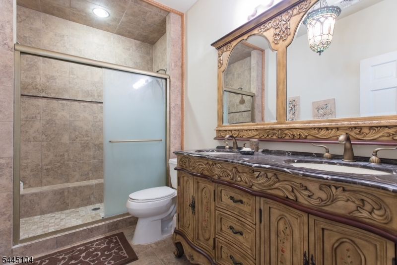 203 Rock Road W Property Photo 22