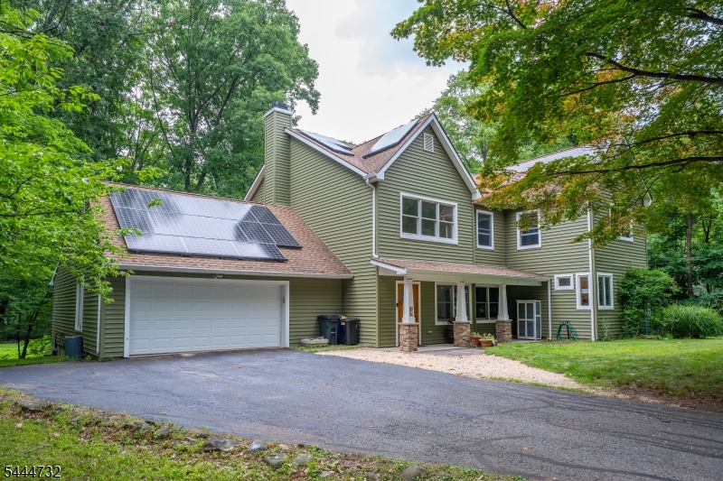 89 Moraine Rd Property Photo 1