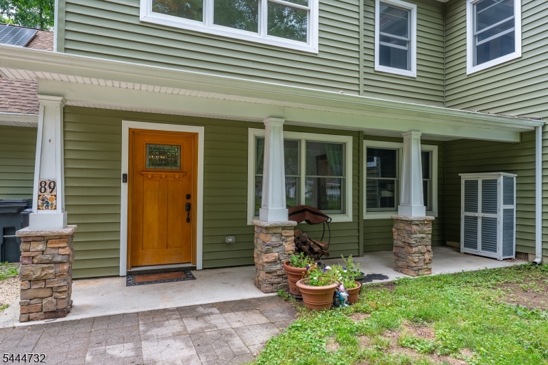 89 Moraine Rd Property Photo 3